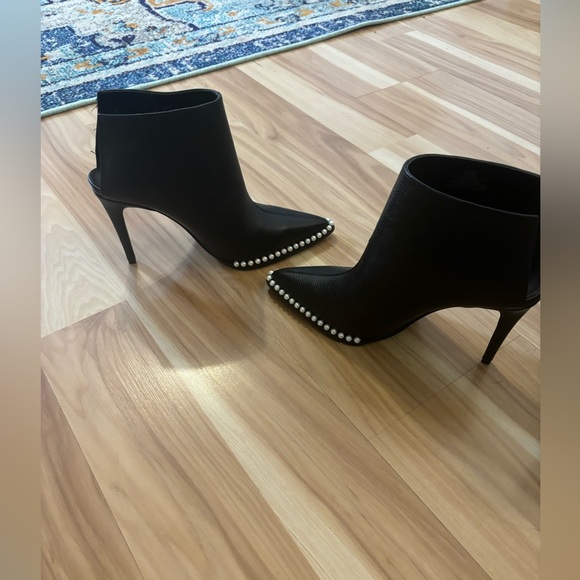 Karl Lagerfeld Cyron Leather Pearl Studded Stiletto Booties Size 6 New - Picture 11 of 15